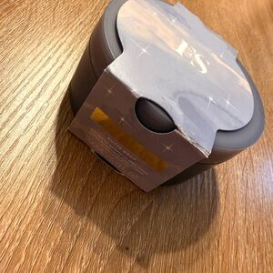 Fenty Beauty shimmer Body Moisturizer